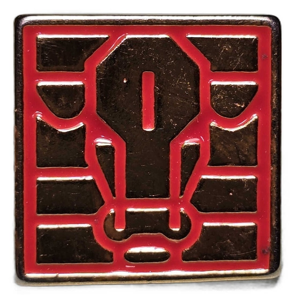 Vintage Red Enamel Gold Minimalist Bull Head Logo Lapel Vest Hat Pin D2